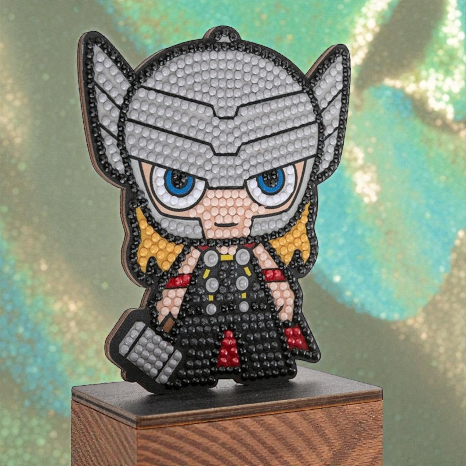 اصنع شخصية Thor بأحجار الكريستال آرت - الصورة 3