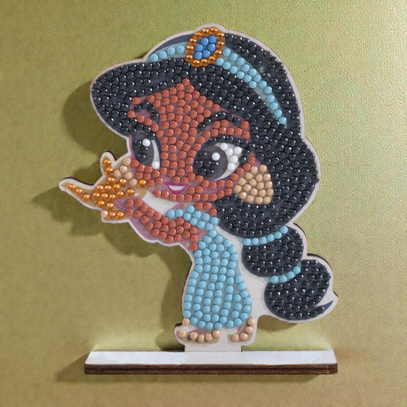 اصنع شخصية Jasmine بأحجار الكريستال آرت