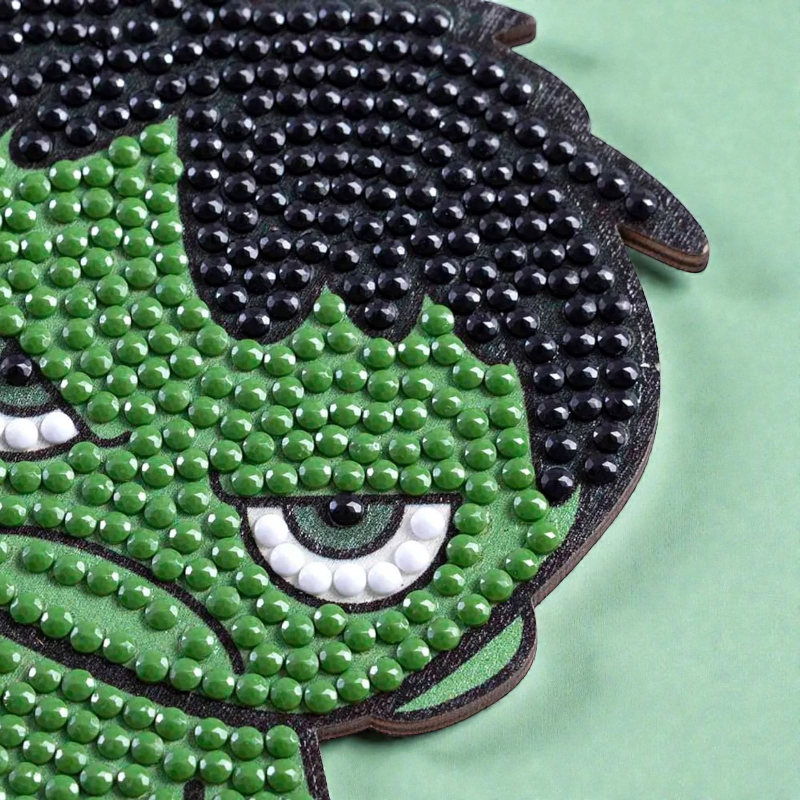 اصنع شخصية Hulk بأحجار الكريستال آرت - الصورة 2