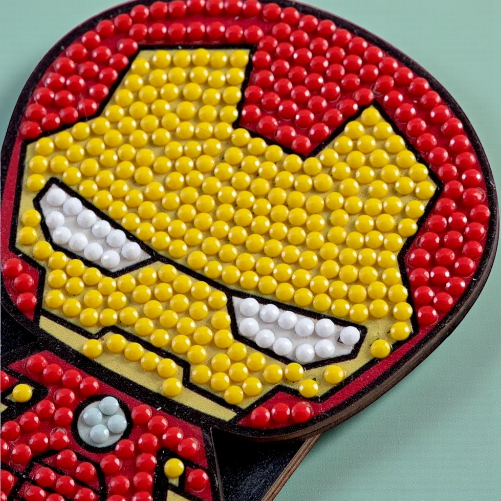 اصنع شخصية Ironman بأحجار الكريستال آرت - الصورة 2